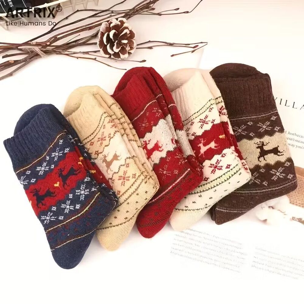 5 Pairs of Cozy Christmas Winter Reindeer Winter Socks NEW Warm Women's Mid-Calf